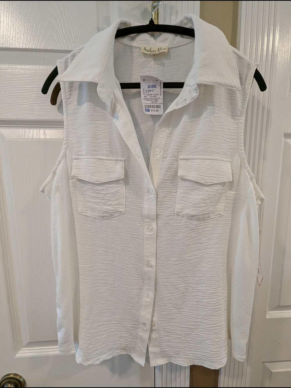 Women's Sleeveless Button-Front Shirt - White